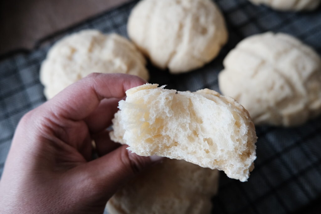 サワードウ メロンパン中の生地の様子