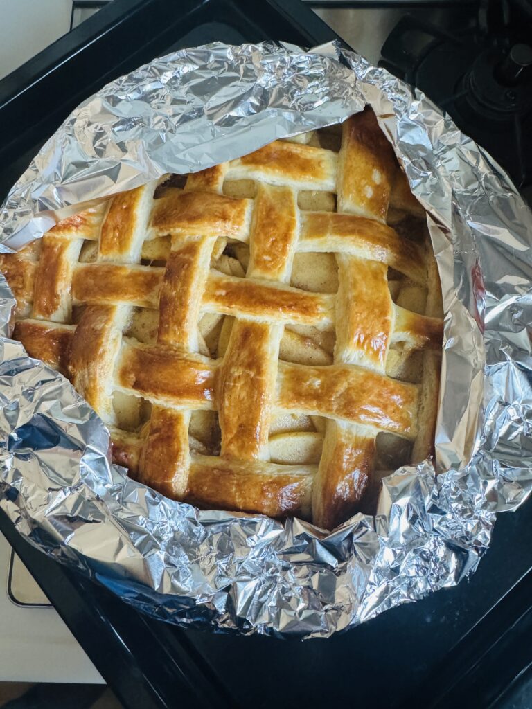 サワードウ アップルパイホイルを被せたところ