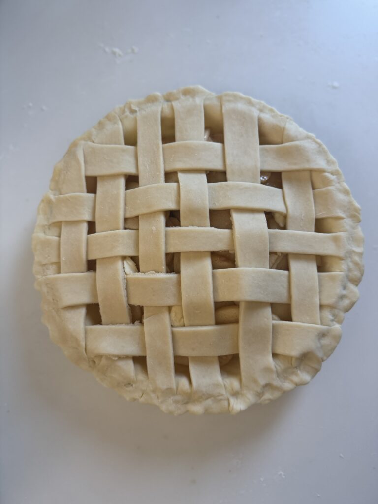 サワードウ アップルパイ成形完了したところ