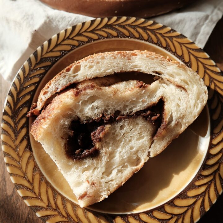 シナモンバターサワードウブレッドスライスしたところ